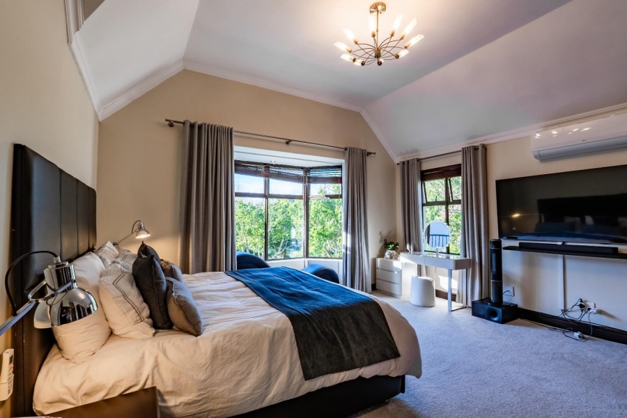 To Let 4 Bedroom Property for Rent in Boschenmeer Golf Country Estate Western Cape